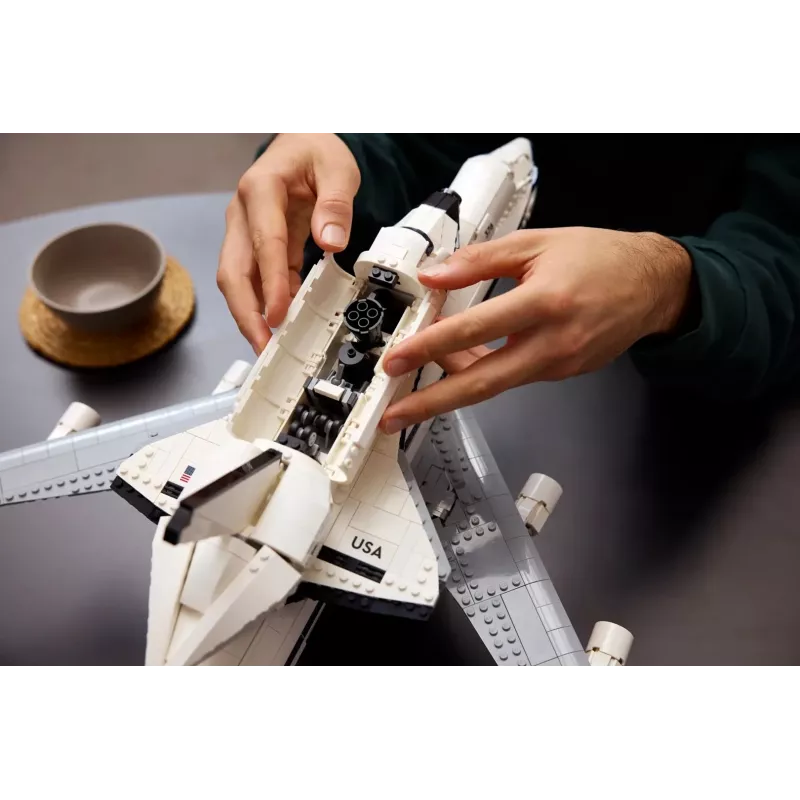 Zestaw konstrukcyjny LEGO Icons Shuttle Aircraft 10360 — 2417 elementów, model wystawowy 270 × 535 × 630 mm