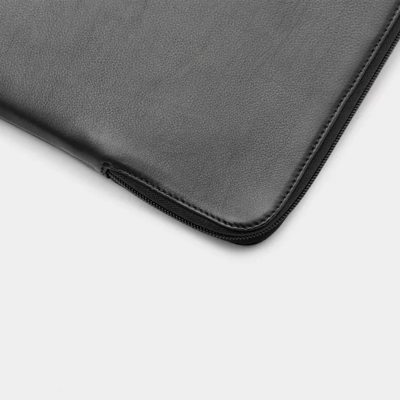 16 MacBook Pro Leather Sleeve - Czarny