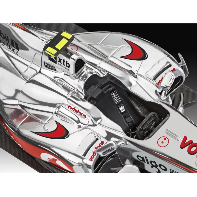 REVELL plastikowy model McLaren Mercedes MP4-25 Lewis Hamilton — skala 1:24