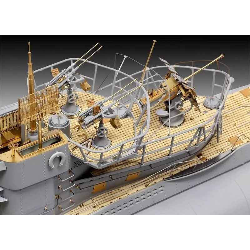 Plastikowy model do sklejania REVELL niemiecki okręt podwodny Typ VII C/41 skala 1/72