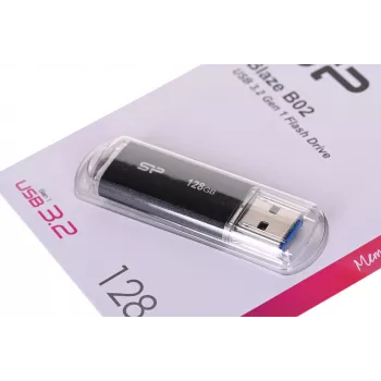Pendrive Silicon Power 128 GB USB Type-A 3.2 Gen 1 Blaze B02, plastikowa nasadka, otwór na smycz, czarny