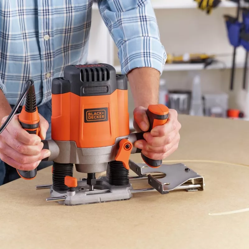 Frezarka górnowrzecionowa Black+Decker KW1200E 1200W 8000 - 28000 obr/min