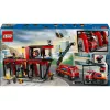 Zabawka konstrukcyjna LEGO City Remiza strażacka z pojazdem z drabiną obrotową 60414 — 843 elementy, 5 minifigurek, 220×320×140 mm