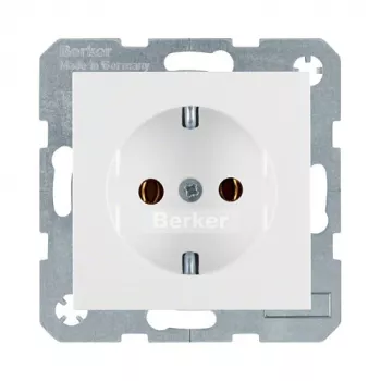Gniazdko typu F berker 47438989, białe, obudowa z duroplastu, 250V 16A, IP20, głębokość 32mm
