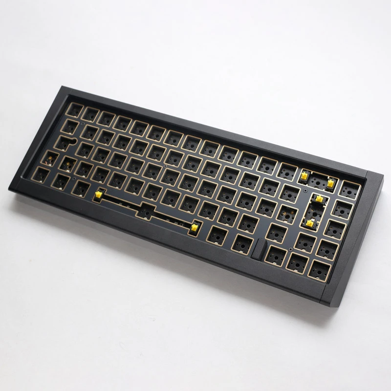 Ducky Outlaw 65 klawiatura uniwersalna USB czarna