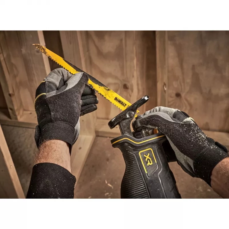 Piła szablasta DeWALT DCS382N-XJ