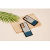 Etui na telefon Man and Wood Galaxy Note 20 — niebieski kwiat na czarnym