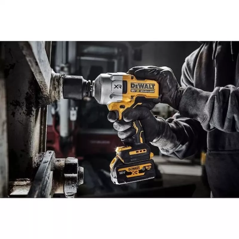 Wkrętarka/Zakrętarka udarowa DeWALT DCF961NT-XJ, 1200 obr./min, 2372 N⋅m