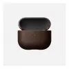 Skórzane etui Nomad V3 Rustic Brown do AirPods — ochronny pokrowiec skórzany na etui ładujące AirPods