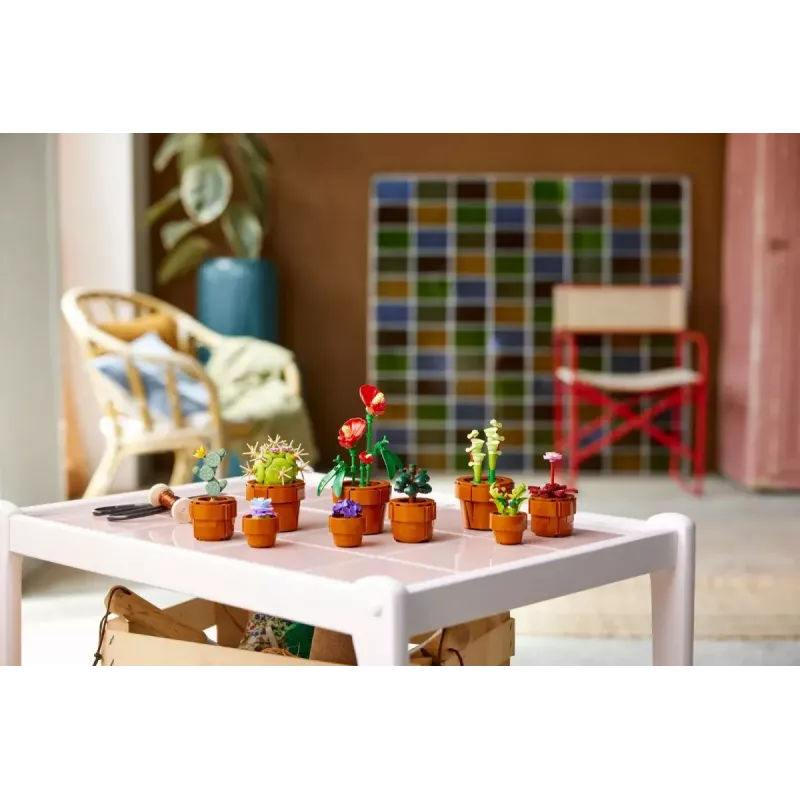 LEGO Icons Mini Plants zestaw 10329 — 9 małych modeli roślin do zbudowania, 758 elementów, wiek 18+
