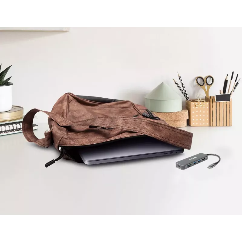 D-Link 6-w-1 Hub USB-C z HDMI/Czytnikiem kart/Power Delivery