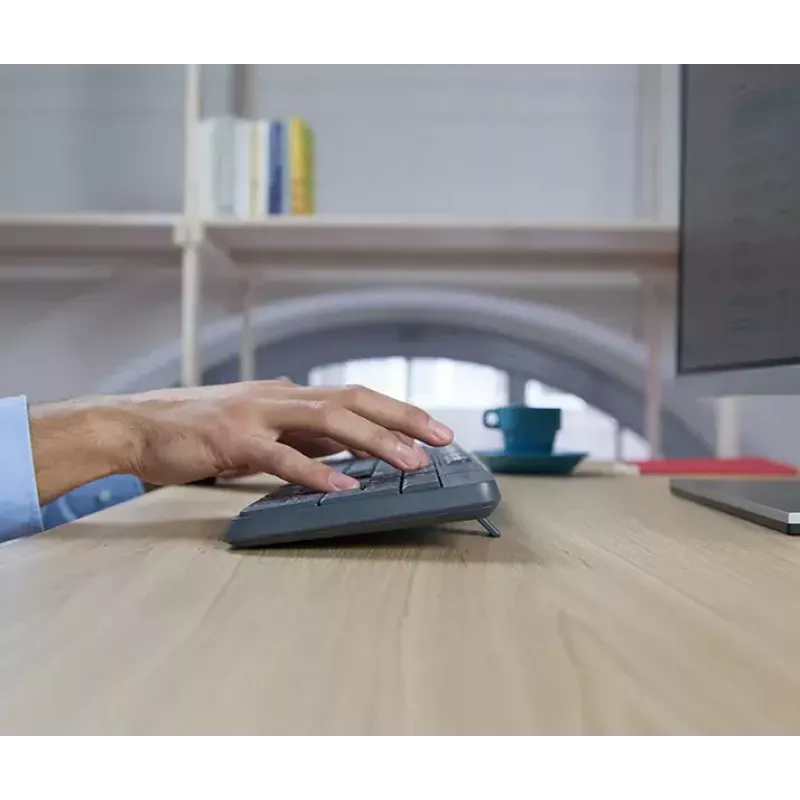 Zestaw bezprzewodowej klawiatury i myszy Logitech MK235