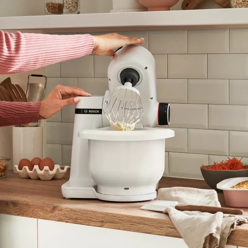 Robot kuchenny Bosch Serie 2 MUMS2AW00 — 700 W, misa 3,8 l, 4 prędkości, biały