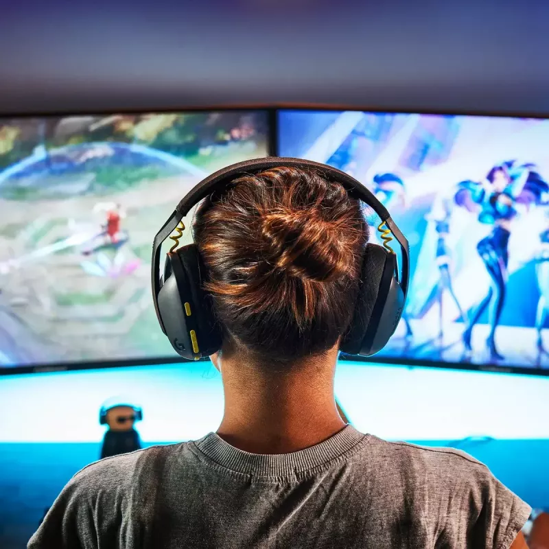 LOGITECH G435 Lightspeed Bezprzewodowy Zestaw Słuchawkowy do Gier - Czarny