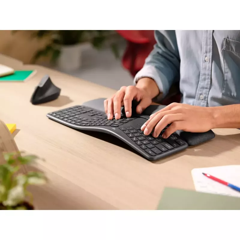 LOGITECH Ergo K860 - Bezprzewodowa dzielona klawiatura Business Graphite Qwerty Pan Nordic