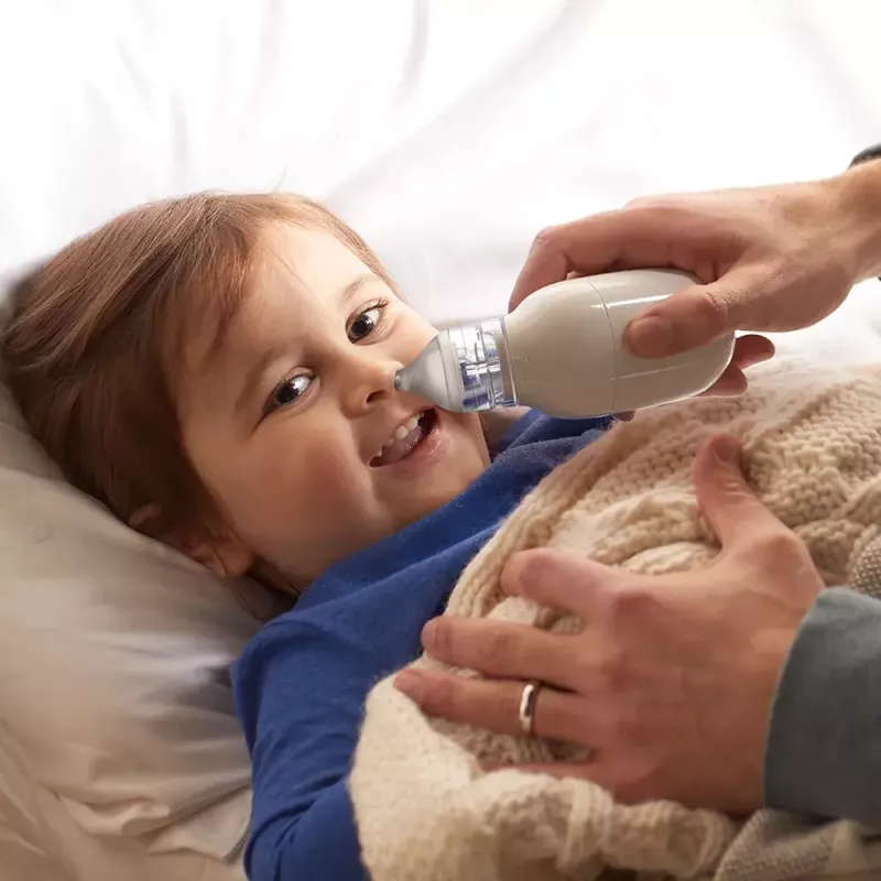 Elektryczny aspirator do nosa BRAUN BNA 100 — zasilany bateriami, regulowana siła ssania, zdejmowane końcówki, biały
