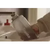 Mop VILEDA Spray Max z mikrofibry, do czyszczenia na sucho i mokro — głowica z tworzywa sztucznego, zbiornik na wodę 0,6 l, antybakteryjny, biało-czerwony