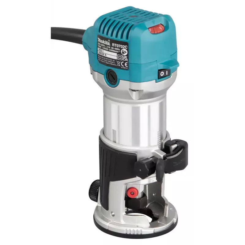 Frezarka Makita RT0702CX2J — 710 W, 10 000–34 000 obr./min, tuleja 8 mm, głębokość 0–40 mm, 1,8 kg