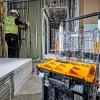 Organizer na narzędzia DeWalt DWST82968-1, poliwęglan, 7,8 l, zamykany, wodoodporny, czarny