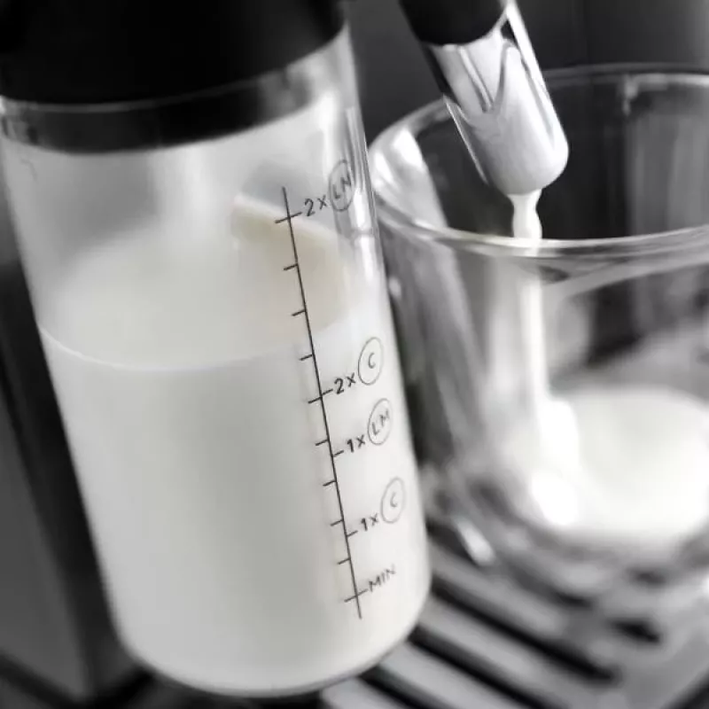 Ekspres do kawy De’Longhi Magnifica Evo ECAM290.81.TB — w pełni automatyczny, zbiornik na wodę 1,8 l, pojemnik na ziarna 250 g, 15 bar, sterowanie dotykowe