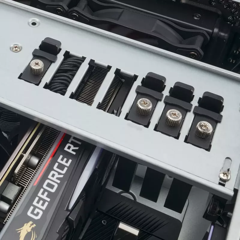 Obudowa serwerowa Silverstone SST-RM44 Tower czarna ATX 240 360mm