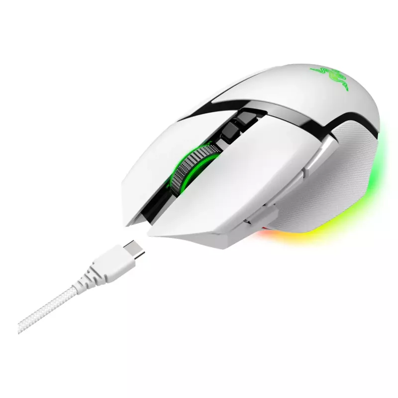 Mysz gamingowa Razer Basilisk V3 Pro — praworęczna, optyczna 30 000 DPI, RF Wireless/Bluetooth/USB-C, biała