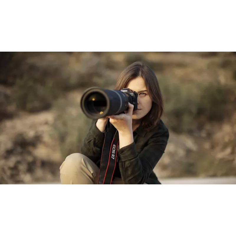 Aparat bezlusterkowy Canon EOS R7 z obiektywem RF-S 18-150mm, 32,5 MP CMOS, 4K, 0,53 kg
