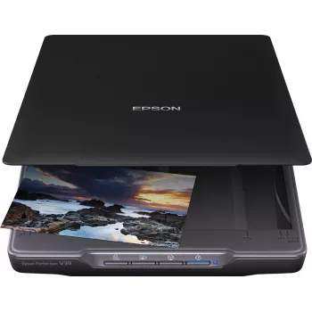 Skaner płaski Epson Perfection V39II — A4, 4800 x 4800 DPI, CIS, zasilany przez USB, czarny