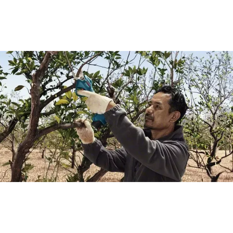Bosch Pro Pruner Professional bezprzewodowe nożyce do trawy 2,5 cm 12 V litowo-jonowe (Li-Ion) niebieskie