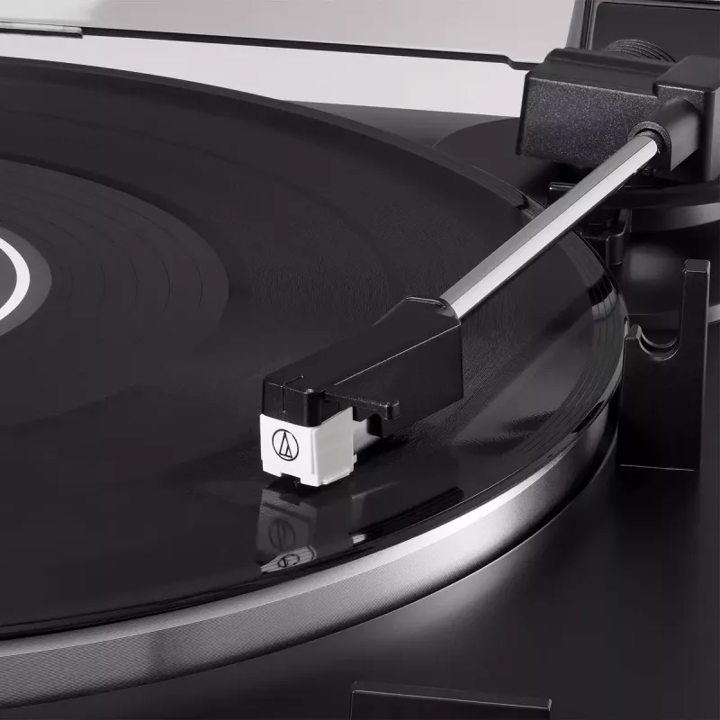 Gramofon paskowy Audio-Technica AT-LP60X W pełni automatyczny Czarny