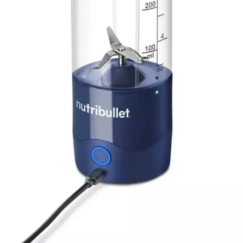 Sport blender NUTRIBULLET Portable 0.475 L, zasilany bateriami, ostrza ze stali nierdzewnej, misa Tritan, granatowy
