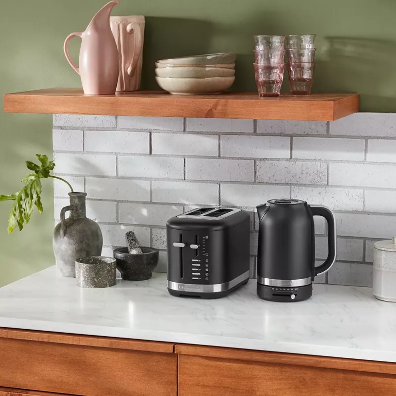 Czajnik elektryczny KitchenAid 5KEK1701EBM 1,7 l 2400 W czarny
