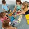Zestaw konstrukcyjny LEGO Classic 10698 — 790 elementów, wielokolorowy, 33 kolory, zawiera zielone płyty bazowe i akcesoria