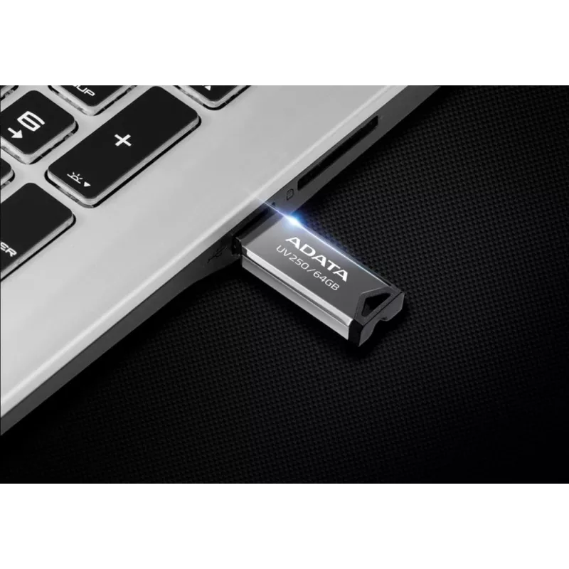 Pendrive ADATA UV250 32 GB USB Type-A 2.0 Srebrny