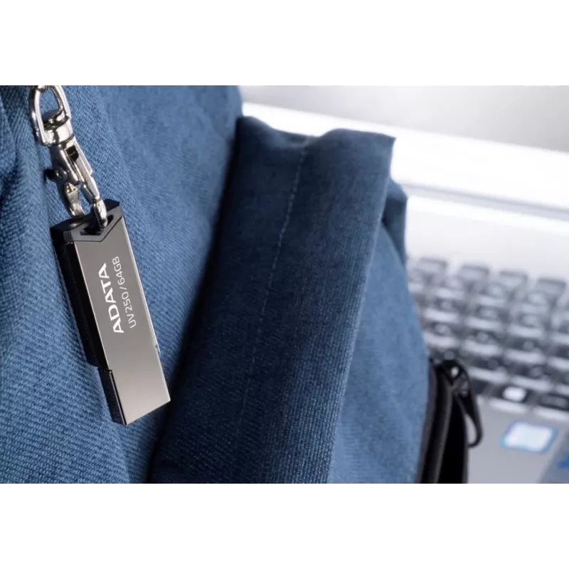 Pendrive ADATA UV250 32 GB USB Type-A 2.0 Srebrny