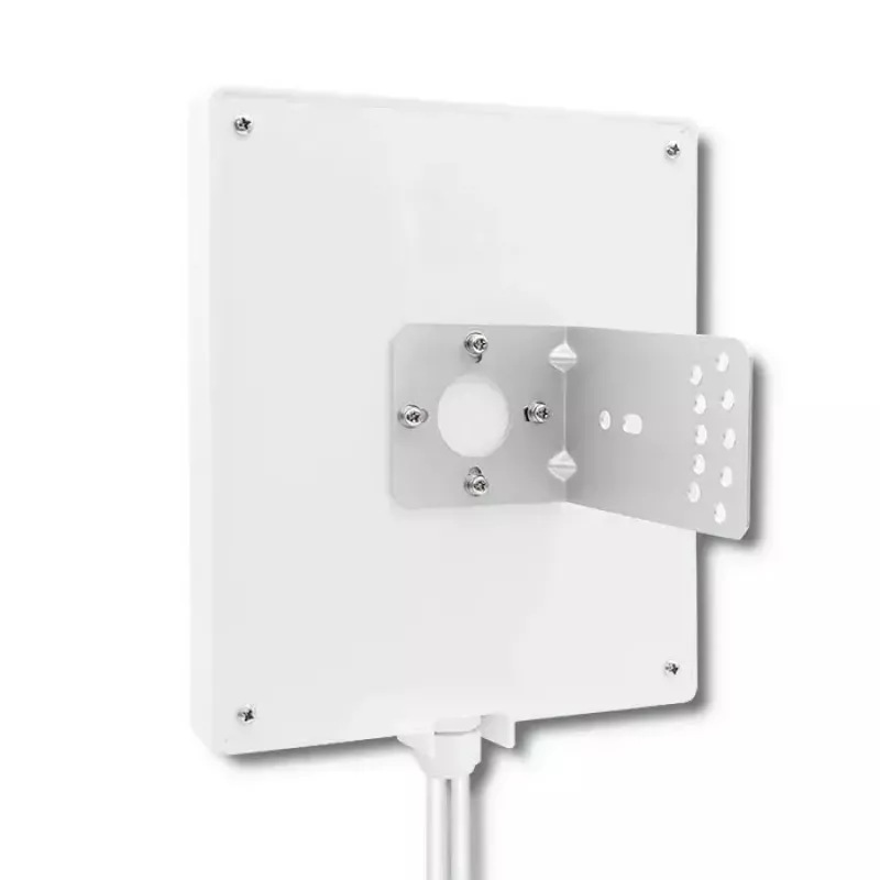 Kierunkowa antena zewnętrzna 5G LTE QOLTEC 57022 — 14 dBi, 700–3800 MHz, 50 Ω, obudowa miedziana