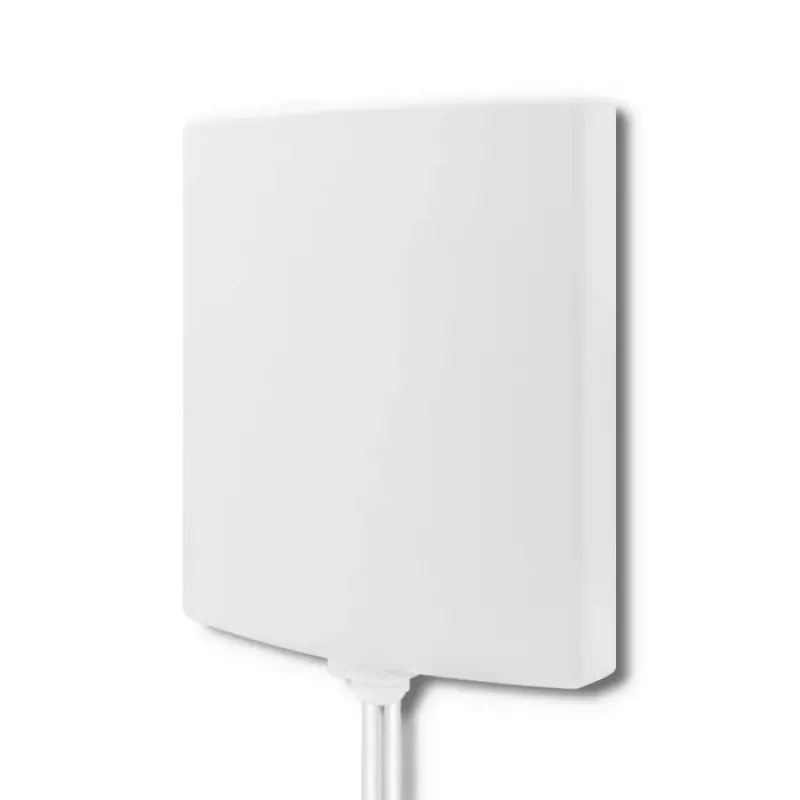 Kierunkowa antena zewnętrzna 5G LTE QOLTEC 57022 — 14 dBi, 700–3800 MHz, 50 Ω, obudowa miedziana