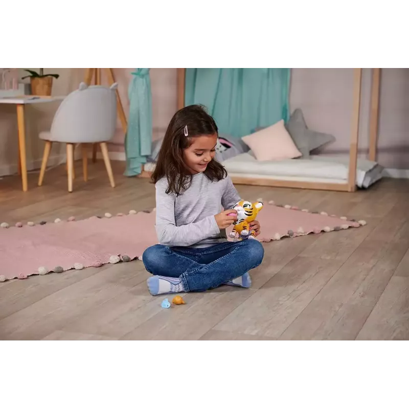Figurka kolekcjonerska SIMBA Tygrys (model 105953575) — mała, szczegółowa figurka zwierzęcia