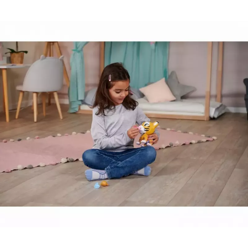 Figurka kolekcjonerska SIMBA Tygrys (model 105953575) — mała, szczegółowa figurka zwierzęcia
