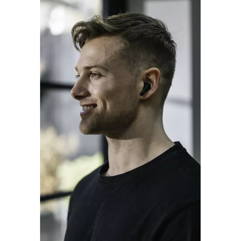 Bezprzewodowy zestaw słuchawkowy douszny JVC Stix HAA-3TBU, Bluetooth 5.1, IPX4, 7,5 godz. (słuchawki) / 22 godz. (z etui), USB‑C