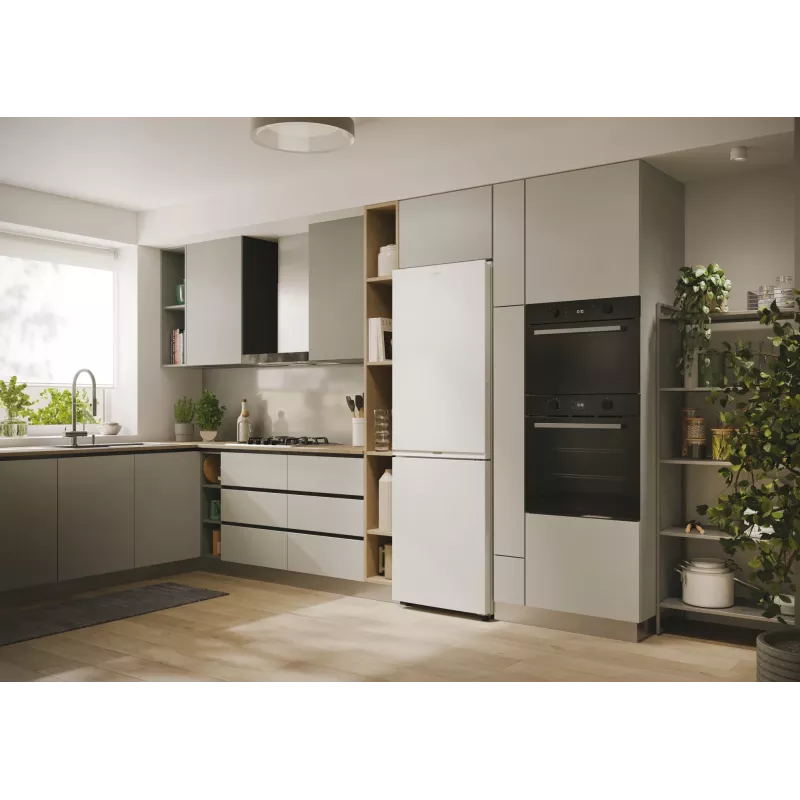 Candy Fresco CNCQ2T618EW Wolnostojąca 355 L Biała