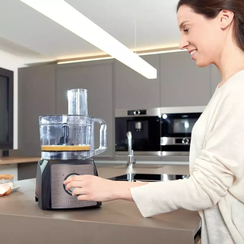 Robot kuchenny Czarny & Decker BXFPA1200E — 1200 W, misa 1,5 l, 2 prędkości, funkcja pulsacyjna, obudowa ze stali nierdzewnej