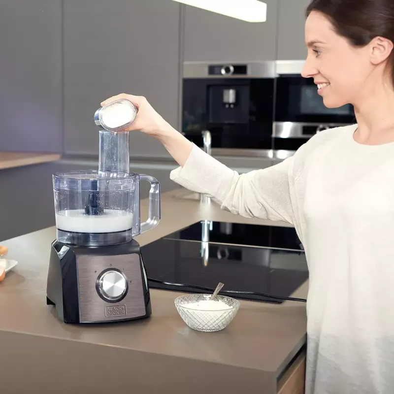 Robot kuchenny Czarny & Decker BXFPA1200E — 1200 W, misa 1,5 l, 2 prędkości, funkcja pulsacyjna, obudowa ze stali nierdzewnej
