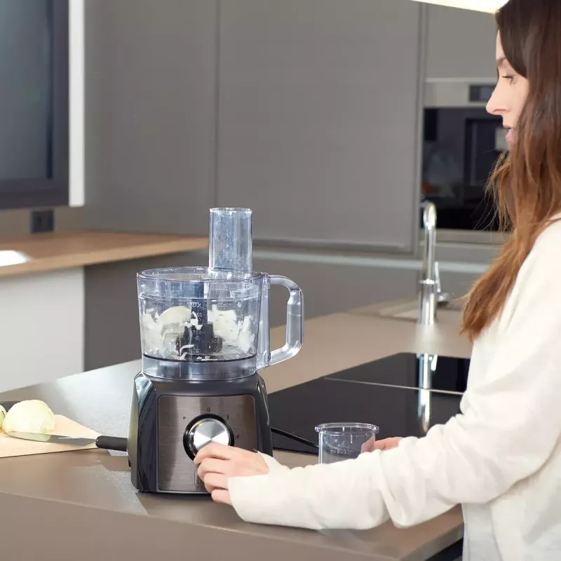 Robot kuchenny Czarny & Decker BXFPA1200E — 1200 W, misa 1,5 l, 2 prędkości, funkcja pulsacyjna, obudowa ze stali nierdzewnej