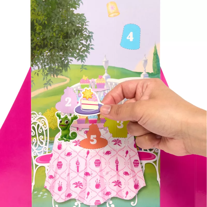 Disney Princess Spin & Reveal Lalka modowa Roszpunka i akcesoria z 11 niespodziankami