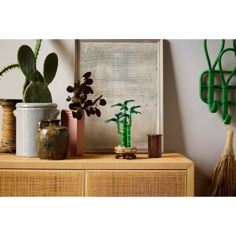 Dekoracyjny model rośliny LEGO Icons — LEGO 10344 Lucky Bamboo Botanical Collection, 325 elementów, wysokość 290 mm