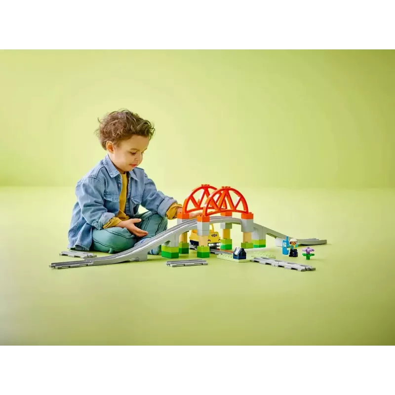 LEGO DUPLO Zestaw rozszerzający most kolejowy i tory 10426 – Most kolejowy i zakrzywione tory DUPLO dla małych dzieci