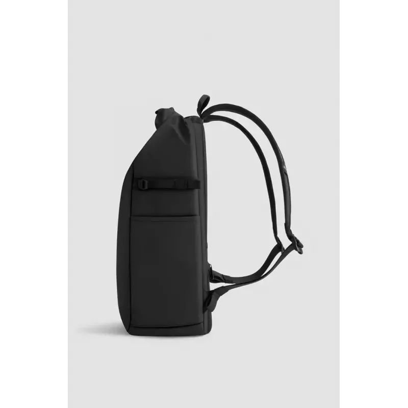 Plecak XDDESIGN P706.2801 Urban wodoodporny 20 l, komora na laptopa 15,6 inch, czarny