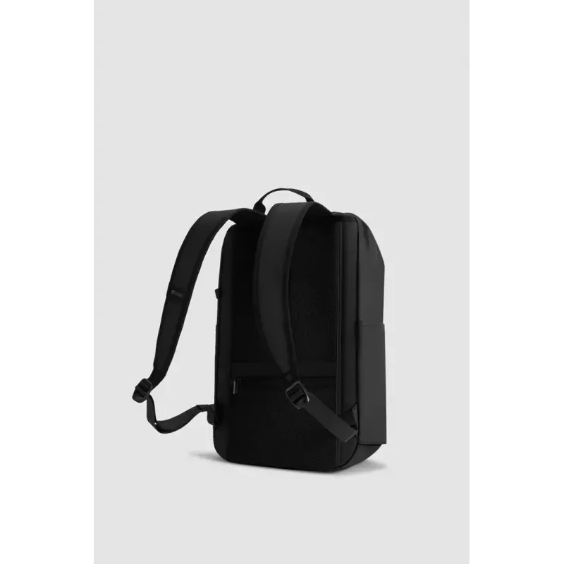 Plecak XDDESIGN P706.2801 Urban wodoodporny 20 l, komora na laptopa 15,6 inch, czarny