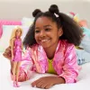 Barbie Fashionistas Lalka #230 w metalicznej różowej sukience mini z wycięciem w kształcie serca, blond włosy